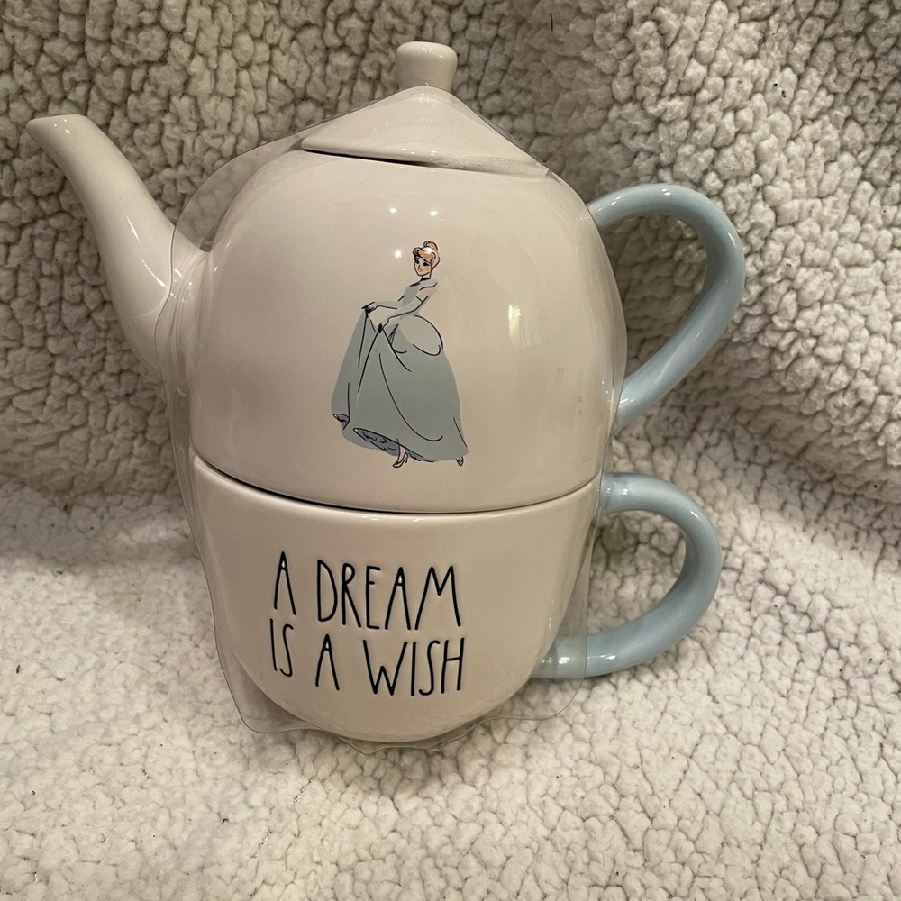 Rae Dunn Cinderella tea pot and mug